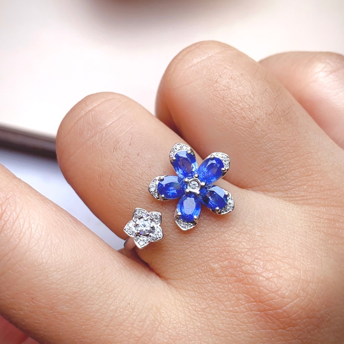 14k Gold 2.00 Ct Natural Sapphire & Diamond & Sapphire Ring - 5