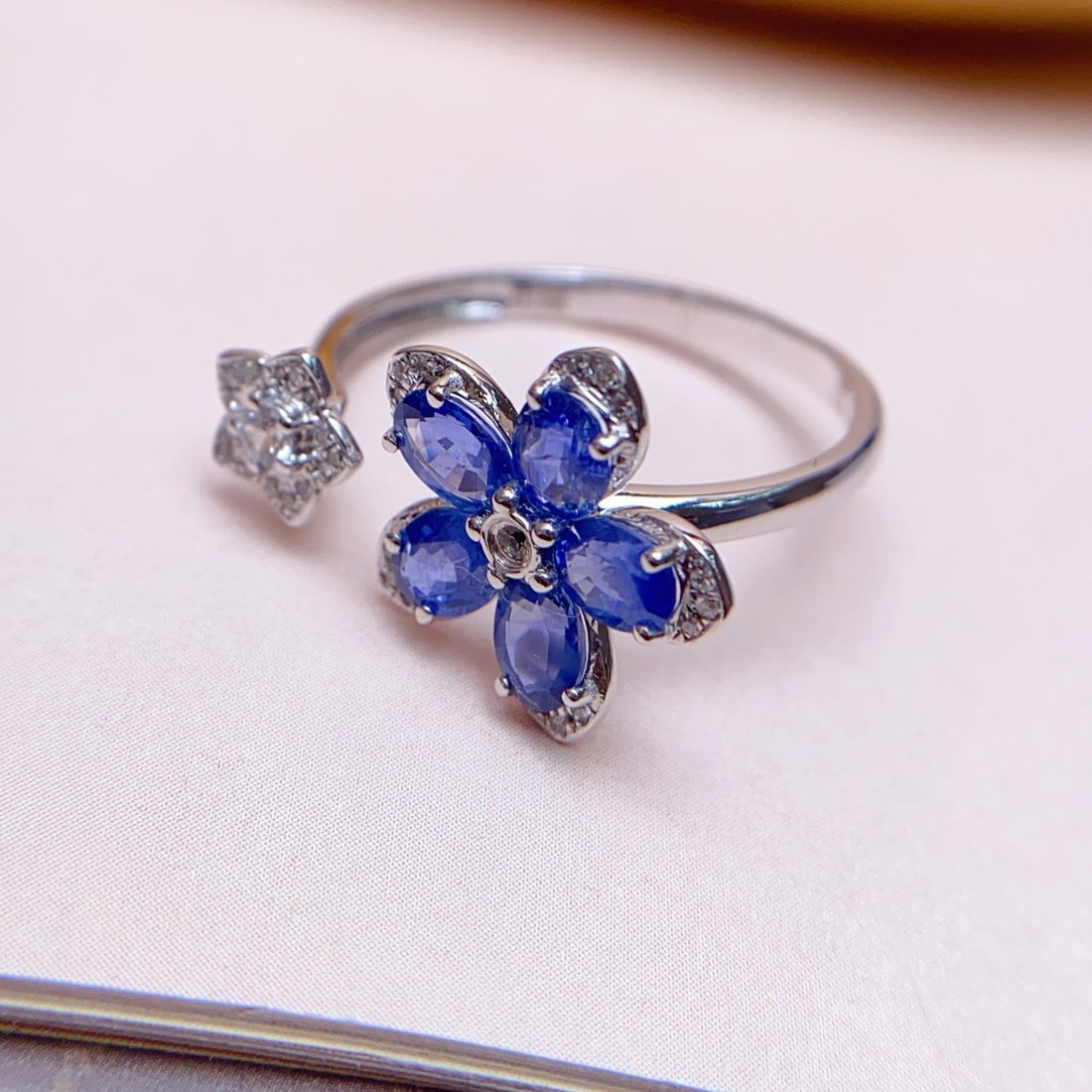 14k Gold 2.00 Ct Natural Sapphire & Diamond & Sapphire Ring - 6