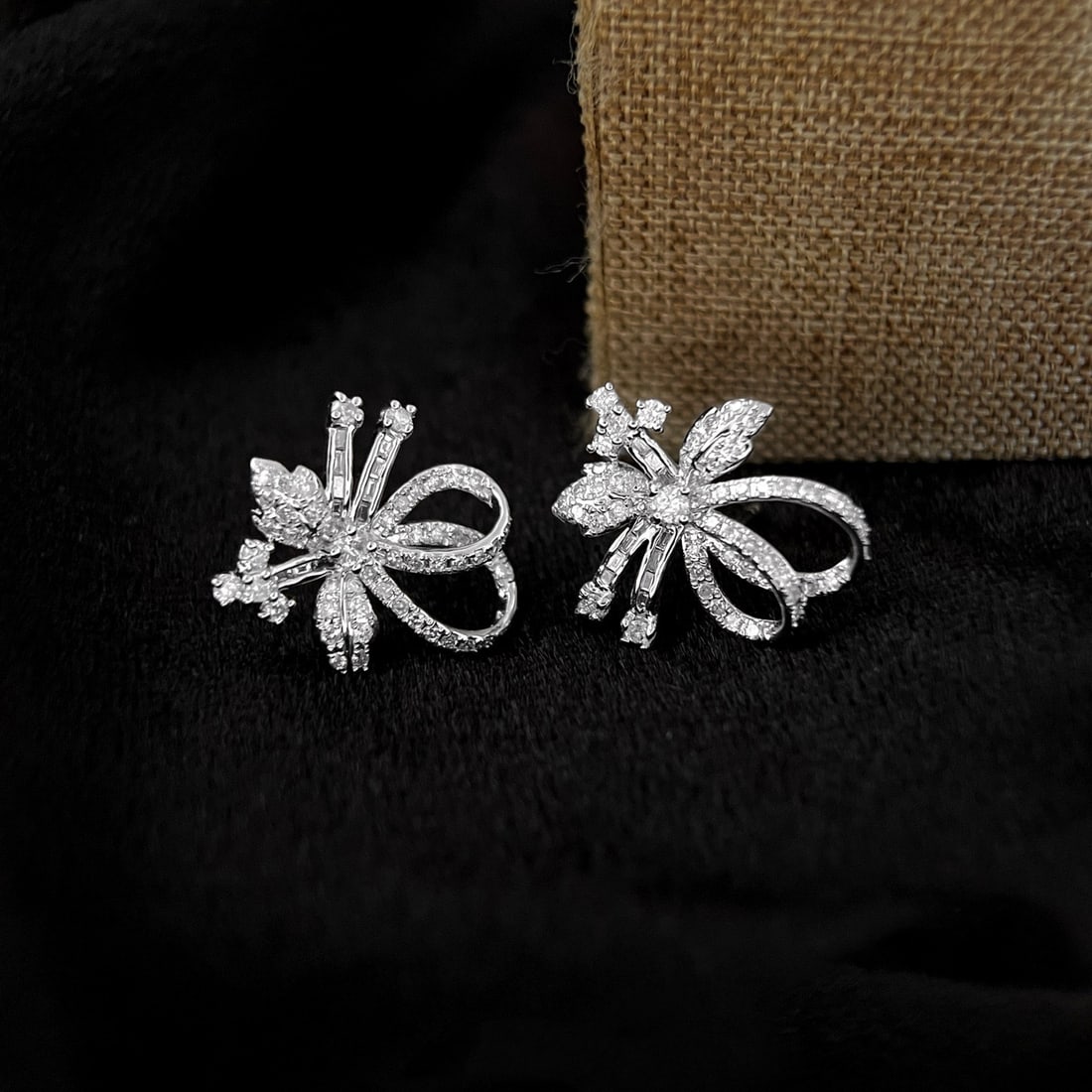 14k Gold 0.96 Ct Natural H Diamond Earrings - 4