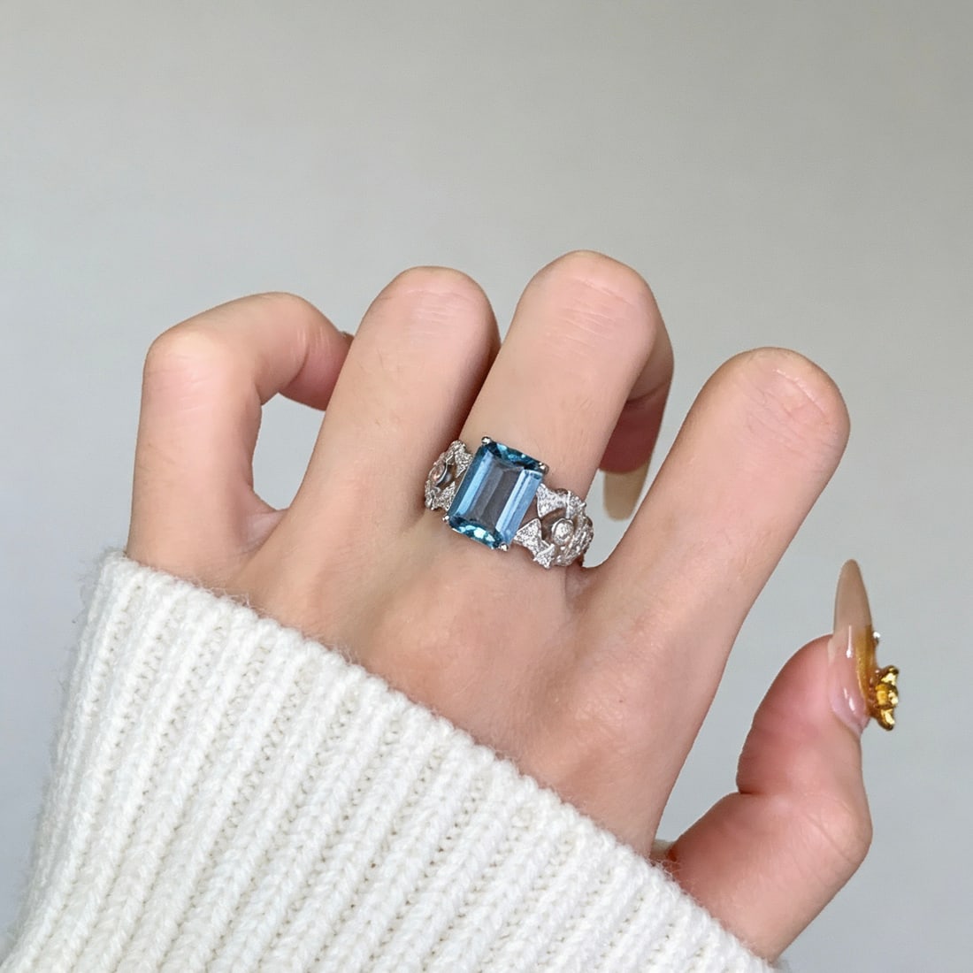 14k Gold 2.43 Ct Natural Aquamarine & Diamond Ring - 2