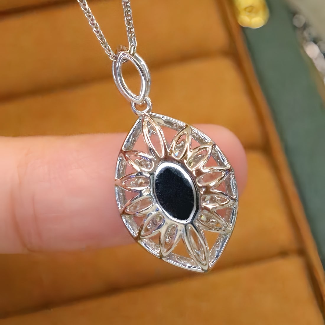 14k Gold 1.53 Ctw Natural Sapphire & Diamond Pendant( Without Chain ) - 4