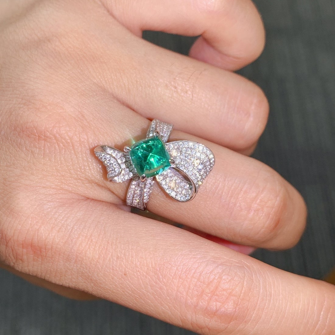 14k Gold 4.53 Ctw Natural Emerald & Diamond Ring - 6