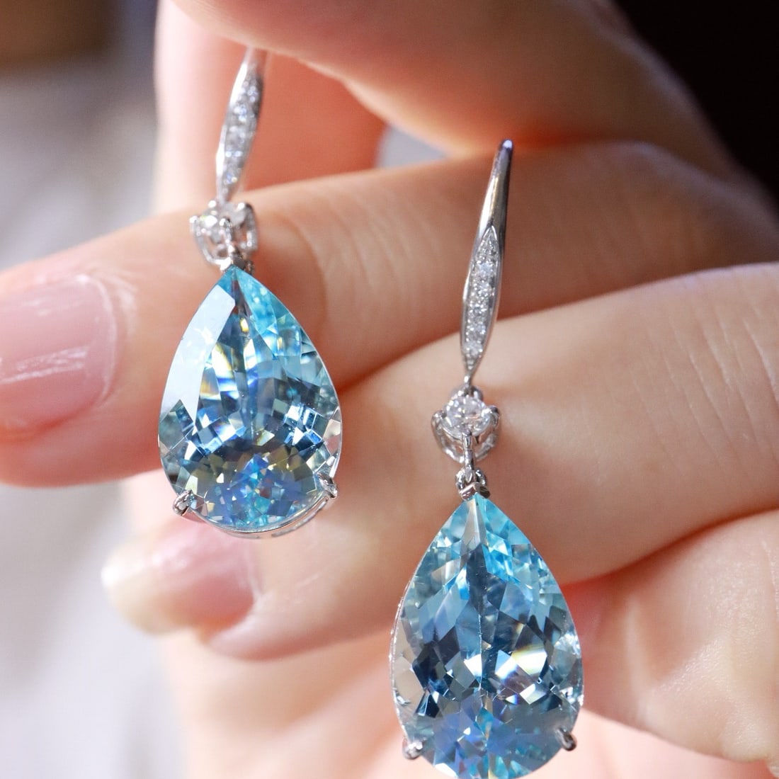 14k Gold 9.58 Ctw Natural Aquamarine & Diamond Earrings - 5