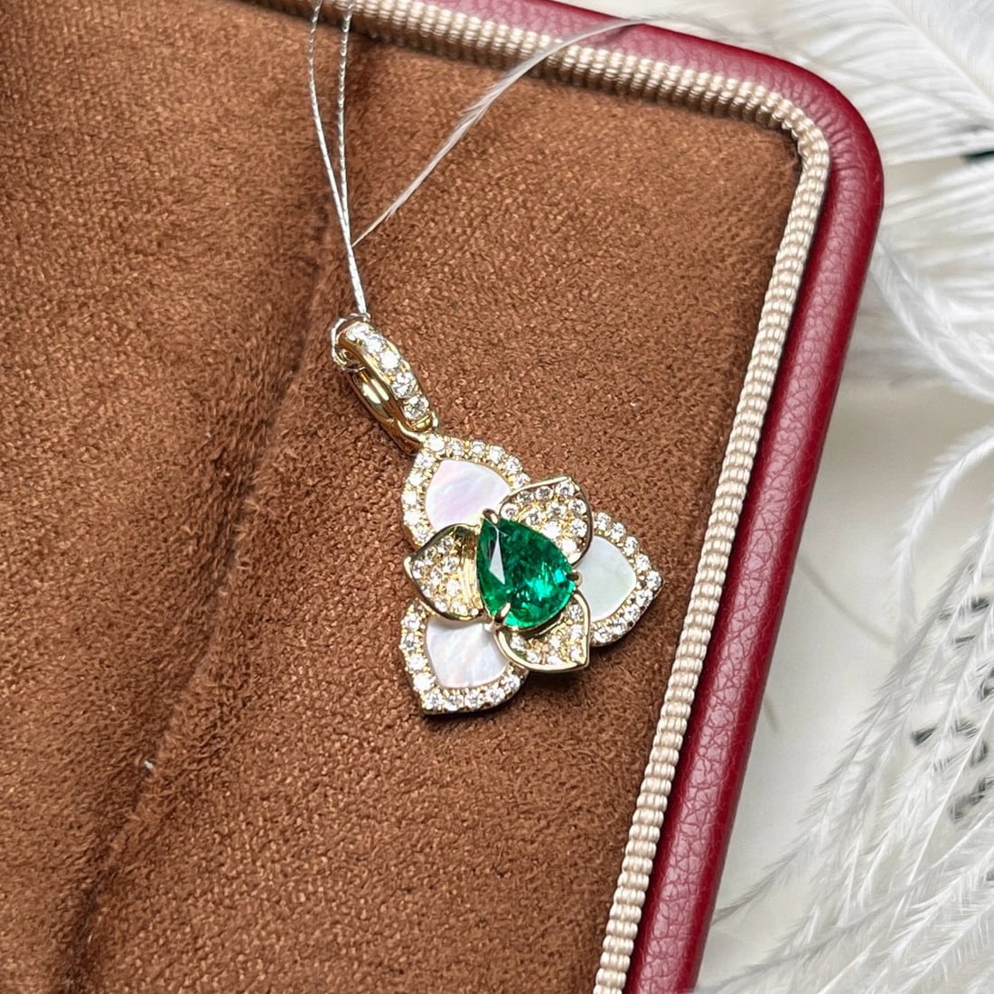 14k Gold 0.73 Ctw Vivid Green Natural Emerald & Diamond Pendant( Without Chain ) - 2