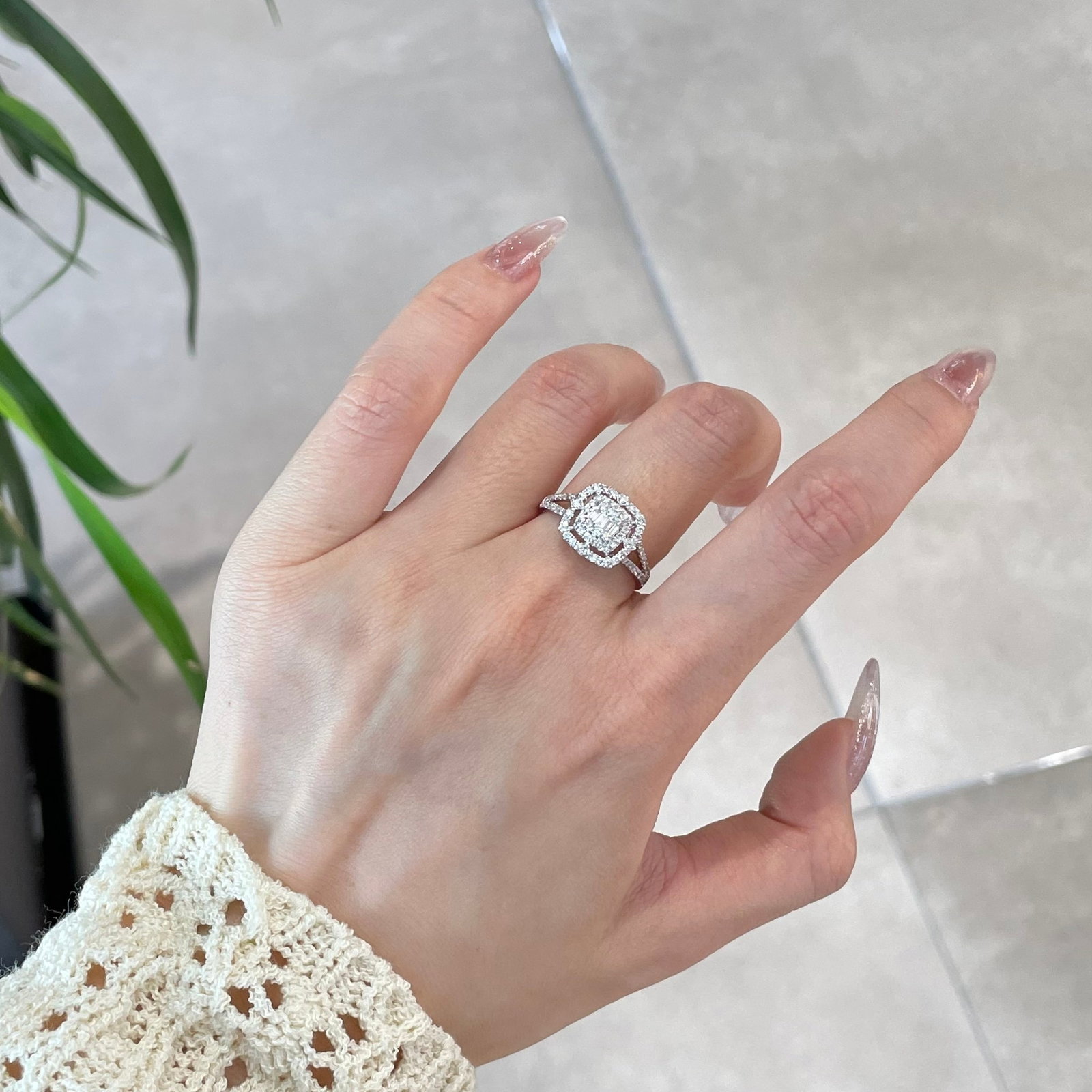 14k Gold 0.45 Ct Natural H Diamond Ring - 4