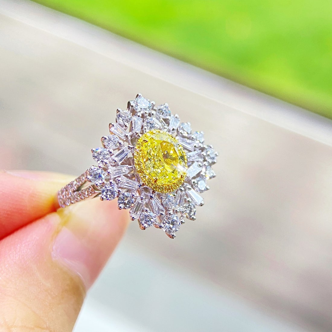 Gia Certified 14k Gold 2.33 Ctw Natural Yellow Diamond & Diamond Ring/pendant( Without Chain ): Ref:231132175 // gold content:14k gold // ring size:7. 25us // // main gemstone:yellow diamond // certified:gia // shape:oval // carat weight:1. 00ct // clarity grade:vs2 // color:yellow //