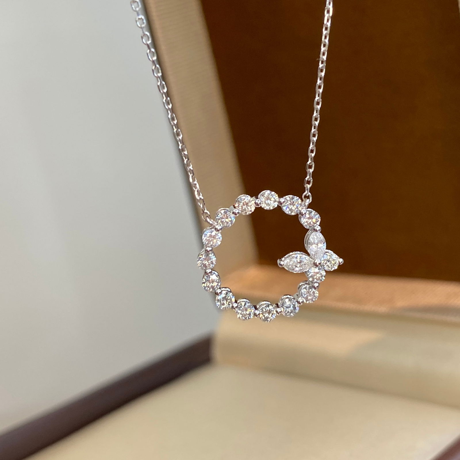 14k Gold 0.85 Ct Natural H Diamond Necklace: Ref:231132210 // gold content:14k gold // main gemstone:diamond // shape:multiple // carat weight:0. 85ct // clarity grade:vs-si // color:h // treatment:natural // Condition: NewLow Estimate: