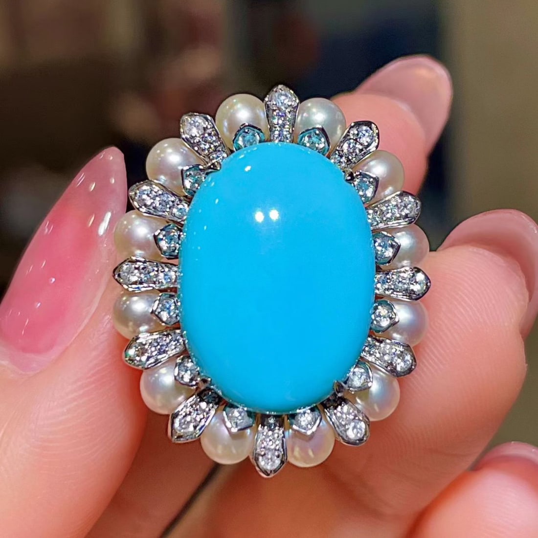 14k Gold 8.39 Ctw Natural Blue Turquoise & Diamond Ring: Ref:231132216 // gold content:14k gold // ring size:7. 25us // // main gemstone:blue turquoise // shape:oval // carat weight:7. 93ct // color:blue // treatment:natural // // adjacent gemstone 2 :