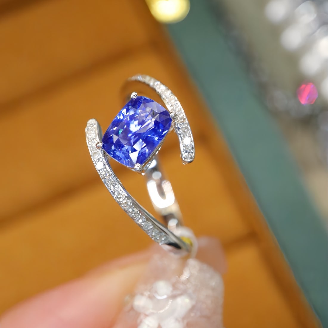 14k Gold 1.19 Ctw Natural Sapphire & Diamond Ring - 2