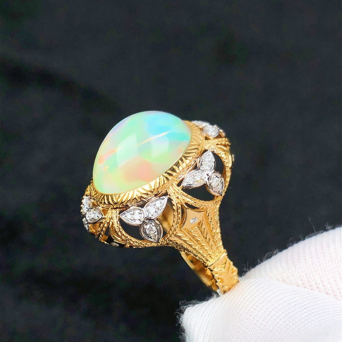 14k Gold 5.43 Ctw Natural Opal & Diamond Ring - 3