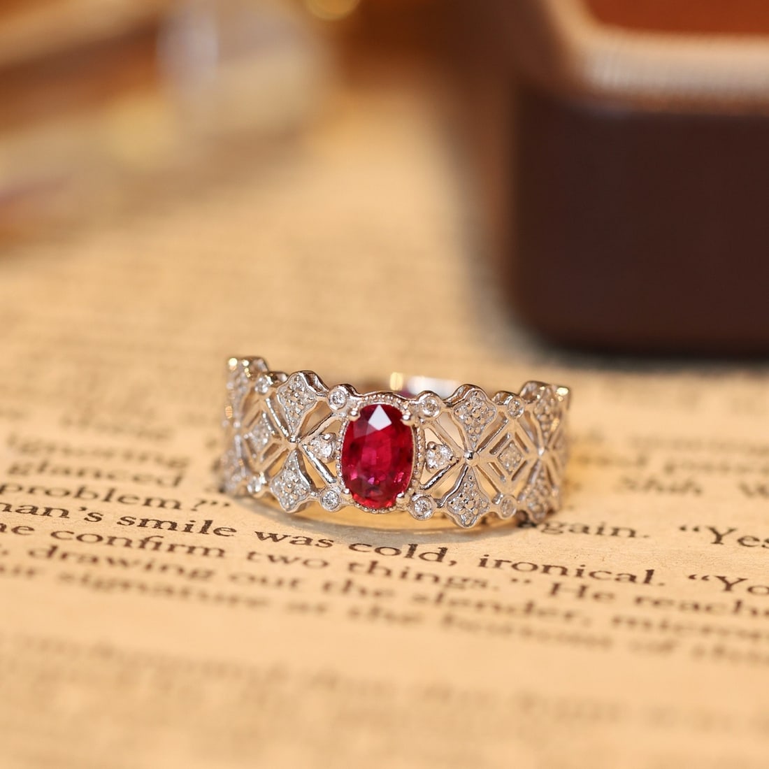 14k Gold 0.72 Ctw Natural Ruby & Diamond Ring: Ref:231132220 // gold content:14k gold // ring size:7. 25us // // main gemstone:ruby // shape:oval // carat weight:0. 5ct // color:red // treatment:natural // // adjacent gemstone 2 : diamond // shape