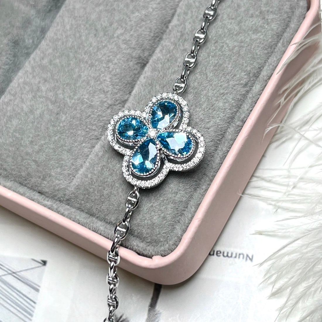 14k Gold 1.81 Ctw Natural Aquamarine & Diamond Bracelet: Ref:231132222 // gold content:14k gold // main gemstone:aquamarine // shape:pear // carat weight:1. 58ct // color:santa maria color // treatment:natural // // adjacent gemstone 2 : diamond //