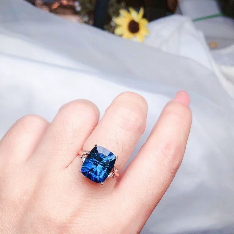 14k Gold 6.80 Ct Natural Topaz & Diamond Ring - 3