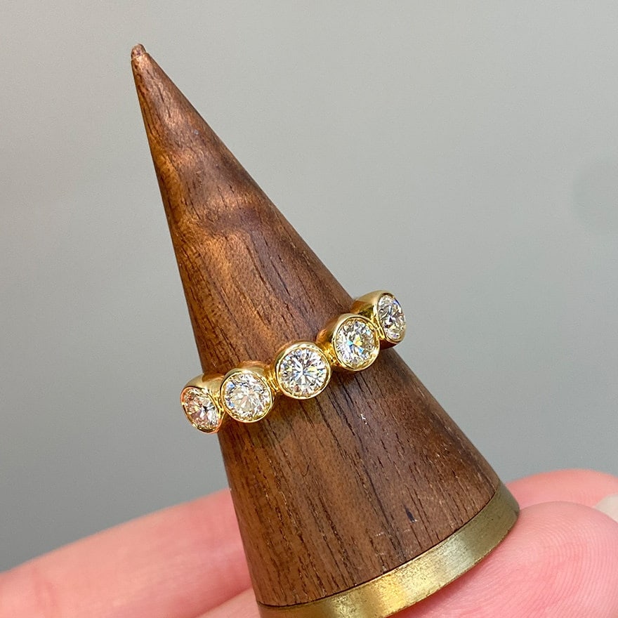 14k Gold 1 Ct Natural H Diamond Ring: Ref:231132299 // gold content:14k gold // ring size:7. 25us // // main gemstone:diamond // shape:round // carat weight:1ct // clarity grade:vs-si // color:h // treatment:natural // cut grade:g // Con