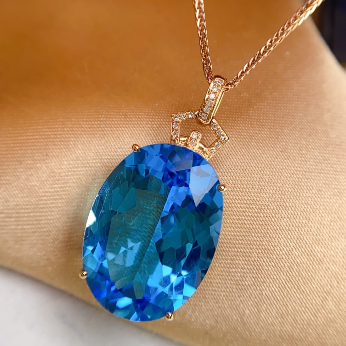 14k Gold 26.50 Ct Natural Topaz & Diamond Pendant( Without Chain ) - 4