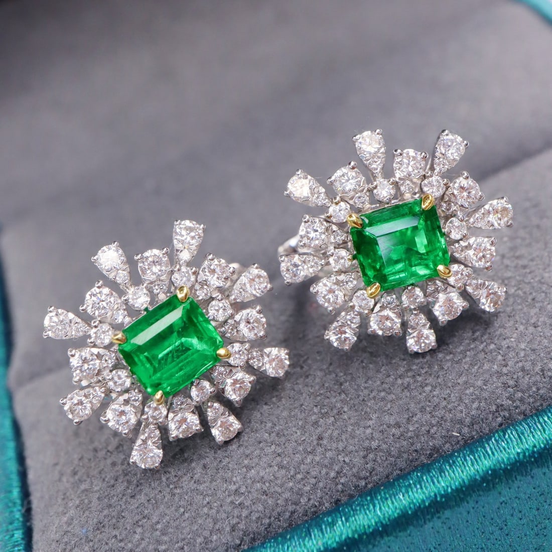 14k Gold 1.83 Ctw Vivid Green Natural Emerald & Diamond Earrings - 3