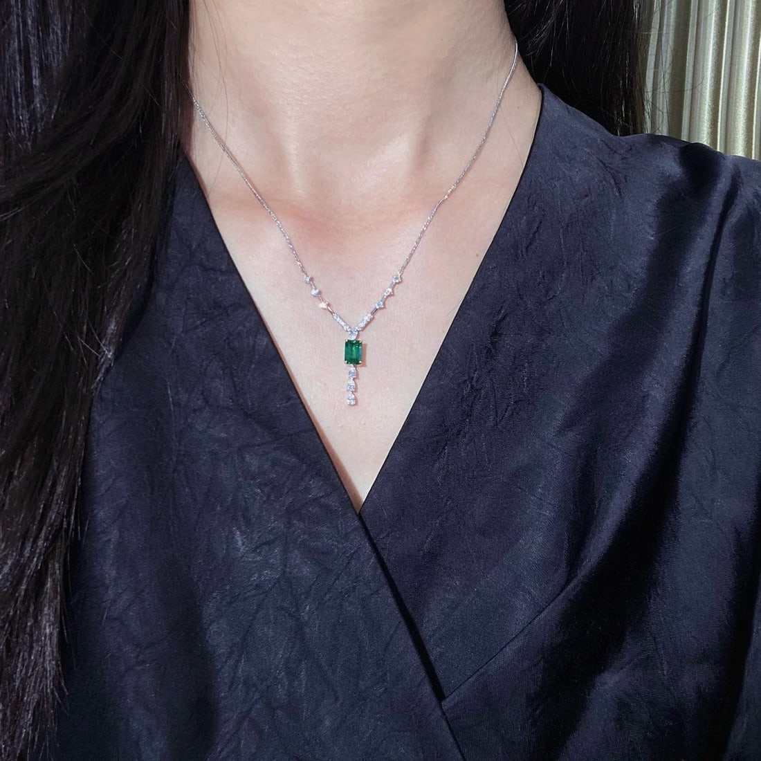 14k Gold 1.80 Ctw Vivid Green Natural Emerald & Diamond Necklace - 8