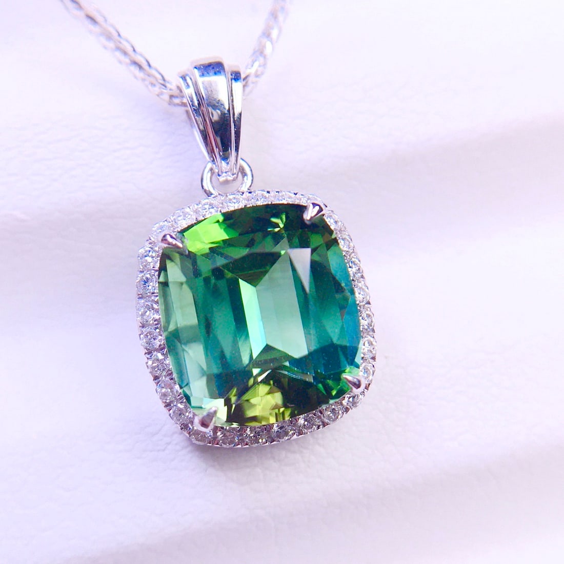 14k Gold 3.95 Ct Natural Tourmaline & Diamond Pendant( Without Chain ) - 2