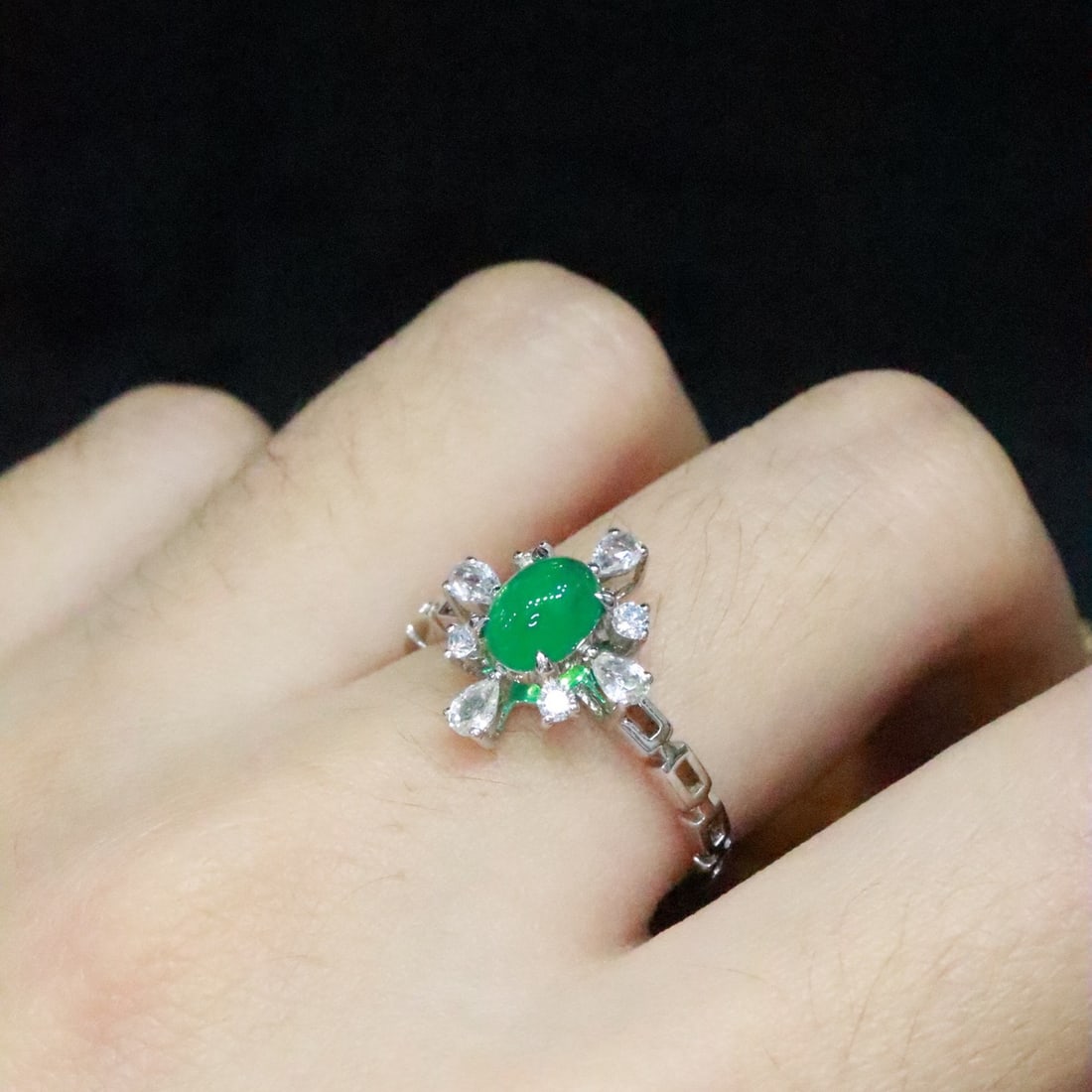 14k Gold 0.66 Ctw Natural Emerald & Diamond Ring - 6