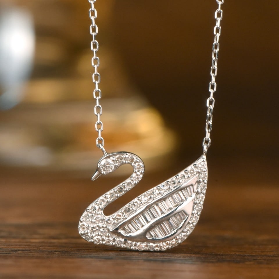 14k Gold 0.50 Ct Natural H Diamond Necklace: Ref:231132363 // gold content:14k gold // main gemstone:diamond // shape:multiple // carat weight:0. 50ct // clarity grade:vs-si // color:h // treatment:natural // Condition: NewLow Estimate: