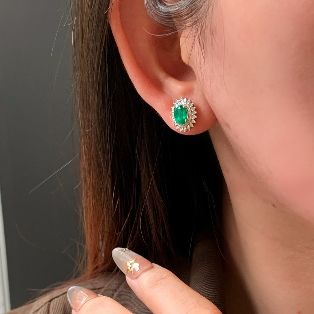 14k Gold 2.26 Ctw Natural Emerald & Diamond Earrings - 5