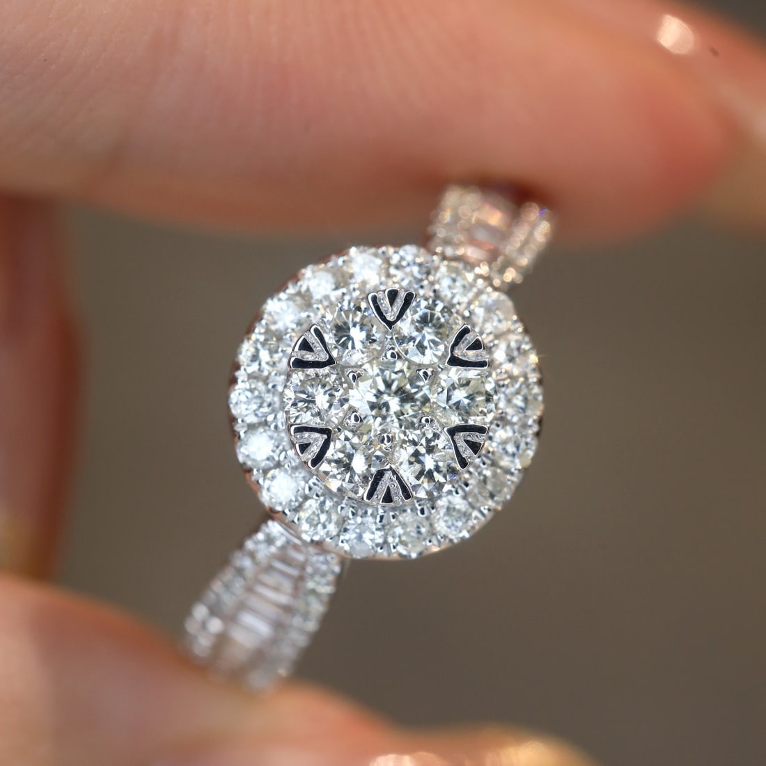 14k Gold 1 Ct Natural H Diamond Ring: Ref:231132375 // gold content:14k gold // ring size:7. 25us // // main gemstone:diamond // shape:multiple // carat weight:1ct // clarity grade:vs-si // color:h // treatment:natural // Condition: New