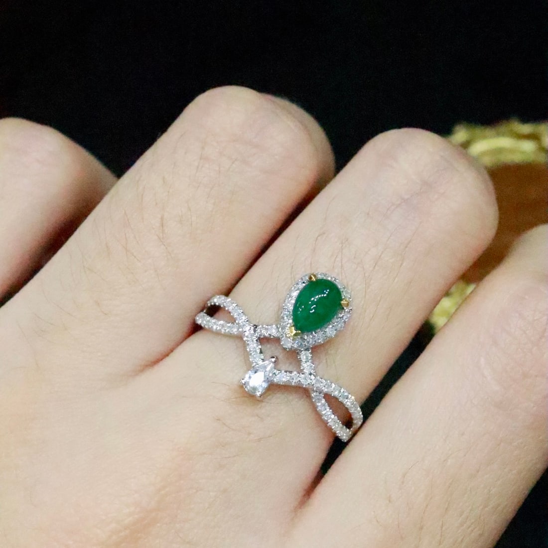 14k Gold 0.81 Ctw Natural Emerald & Diamond Ring - 5