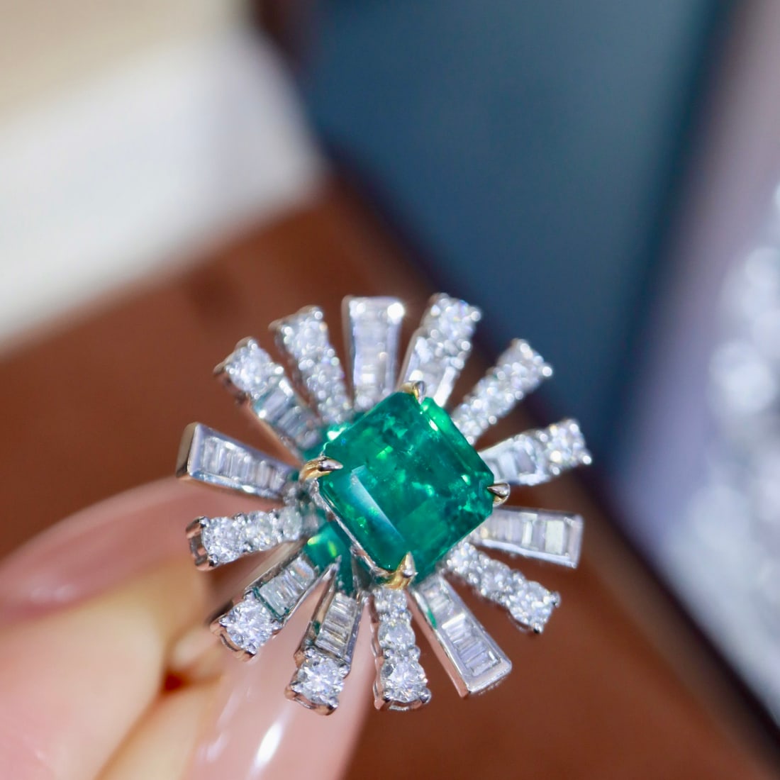 14k Gold 2.63 Ctw Natural Emerald & Diamond Ring - 6