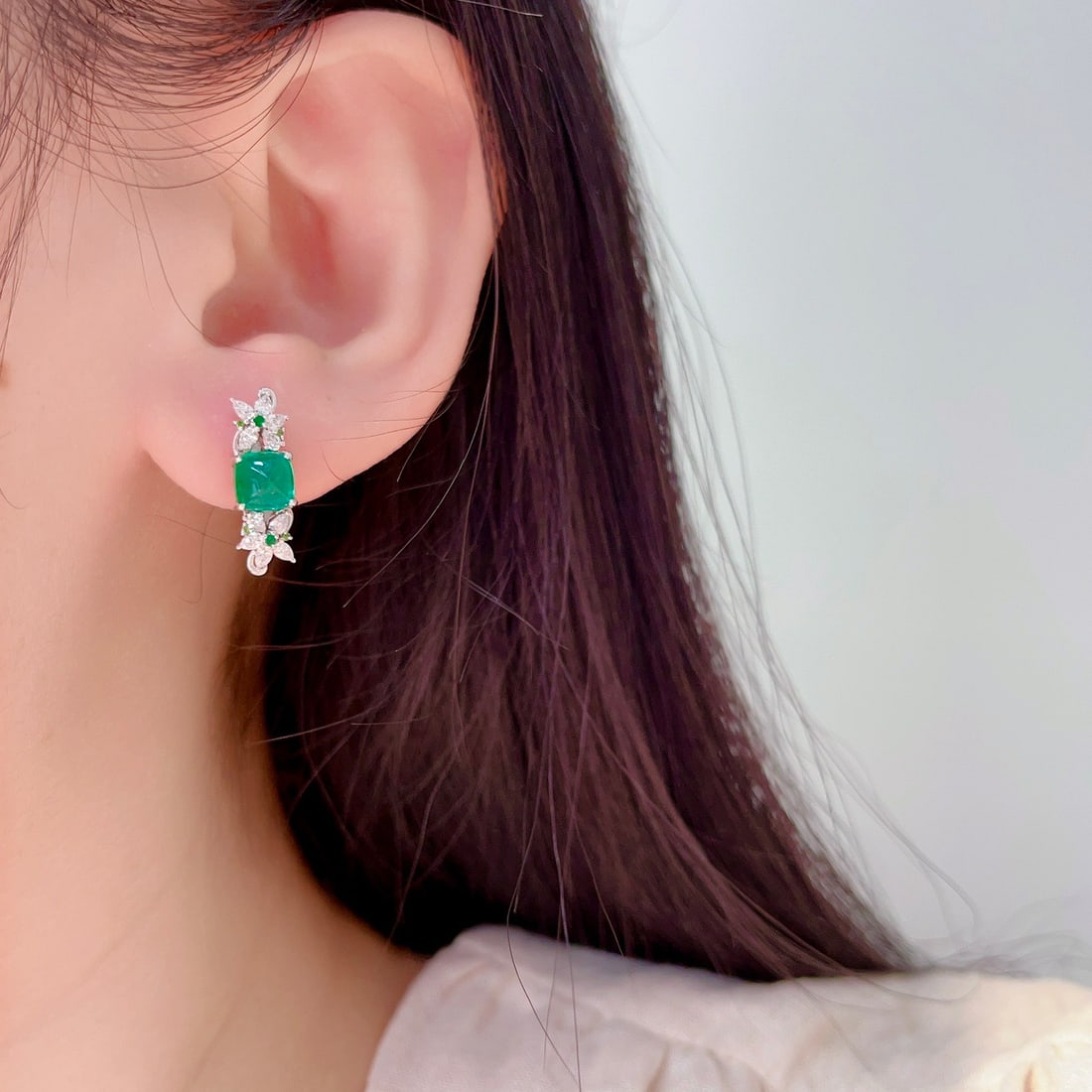 14k Gold 2.42 Ctw Natural Emerald & Diamond Earrings - 6