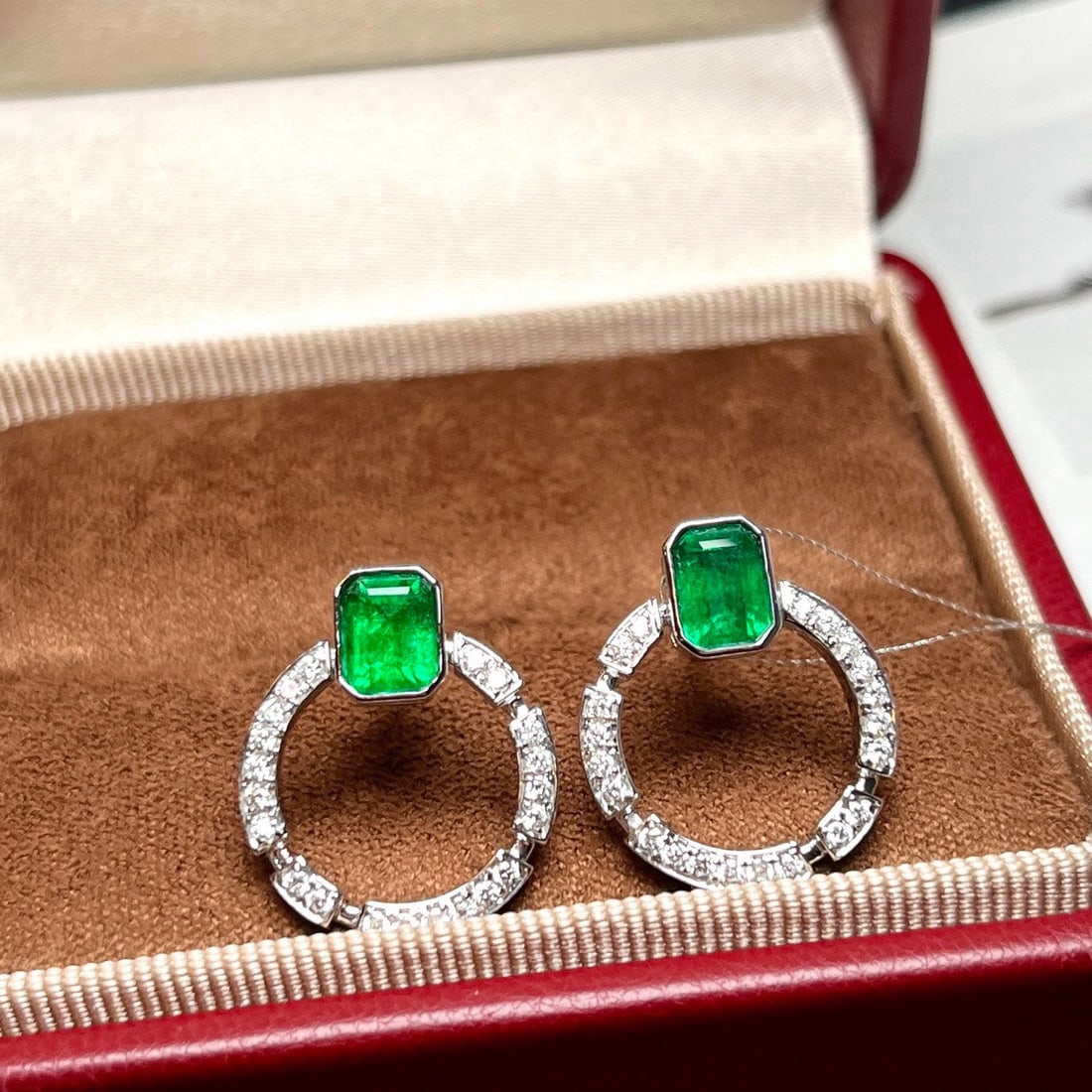 14k Gold 1.58 Ctw Natural Emerald & Diamond Earrings - 4