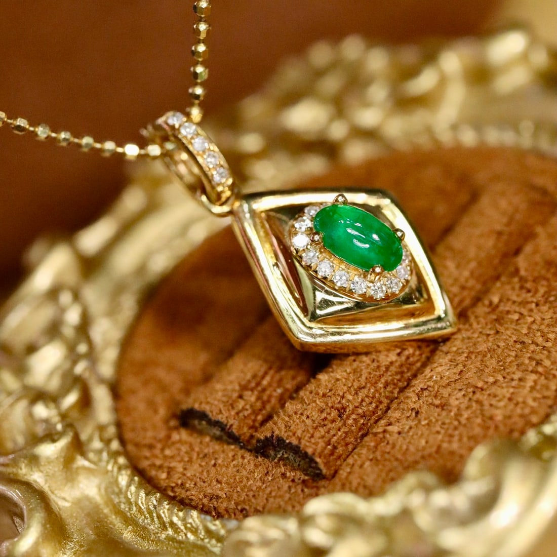 14k Gold 0.34 Ctw Natural Emerald & Diamond Necklace - 6