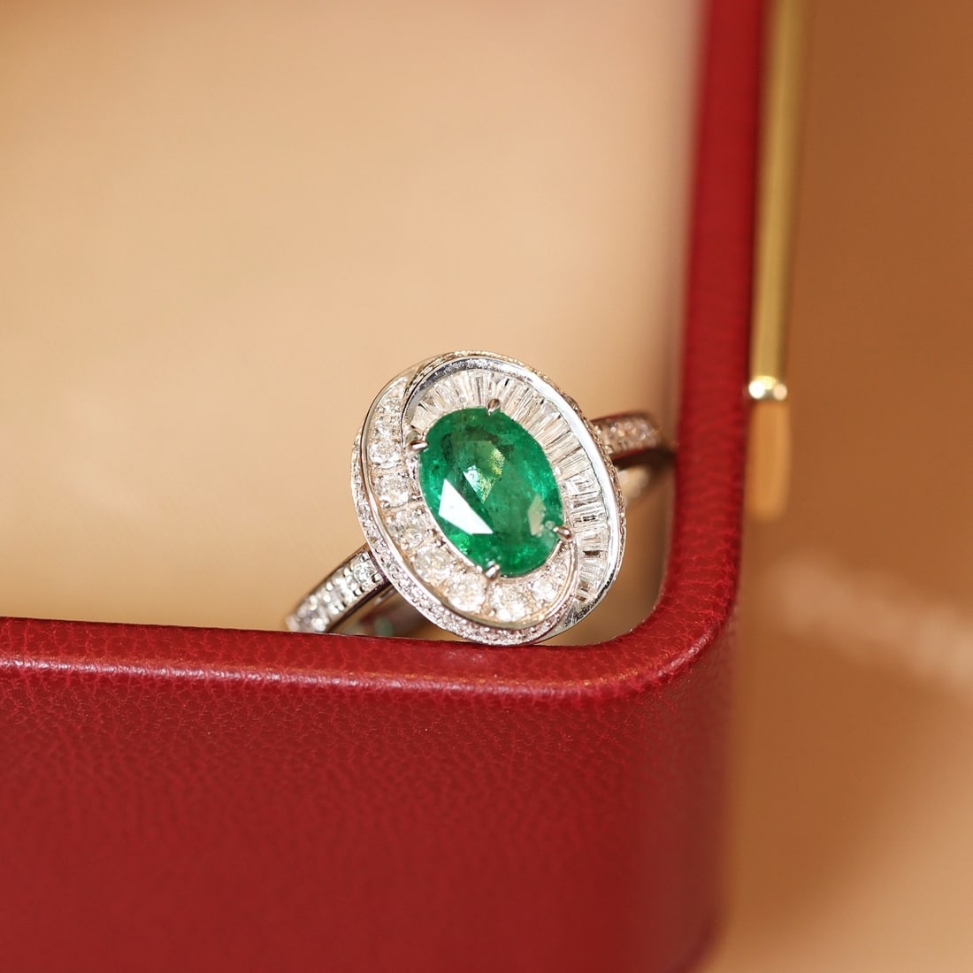 14k Gold 1.85 Ctw Natural Emerald & Diamond Ring - 3