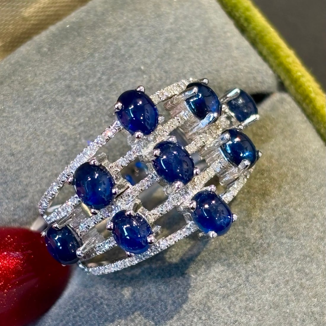 14k Gold 3.51 Ct Natural Sapphire & Diamond Ring: Ref:231132449 // gold content:14k gold // ring size:7. 25us // // main gemstone:sapphire // shape:oval // carat weight:3. 51ct // color:blue // treatment:natural // // adjacent gemstone 2 :