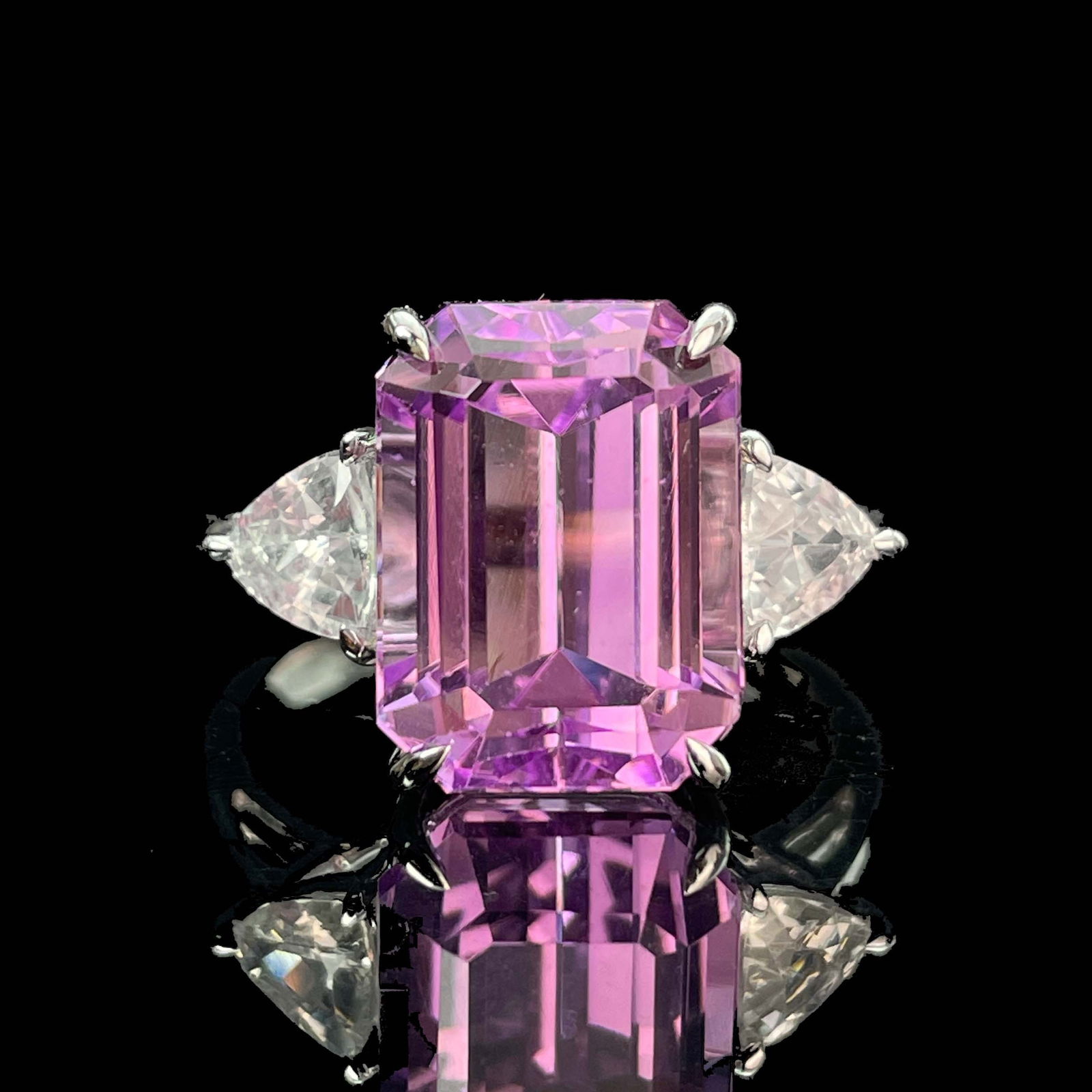 14k Gold 5.75 Ctw Natural Kunzite & Sapphire Ring: Ref:230999002 // gold content:14k gold // ring size:7. 25us // // main gemstone:kunzite // shape:octagonal // carat weight:5. 12ct // color:purple // treatment:natural // // adjacent gemstone 2 :