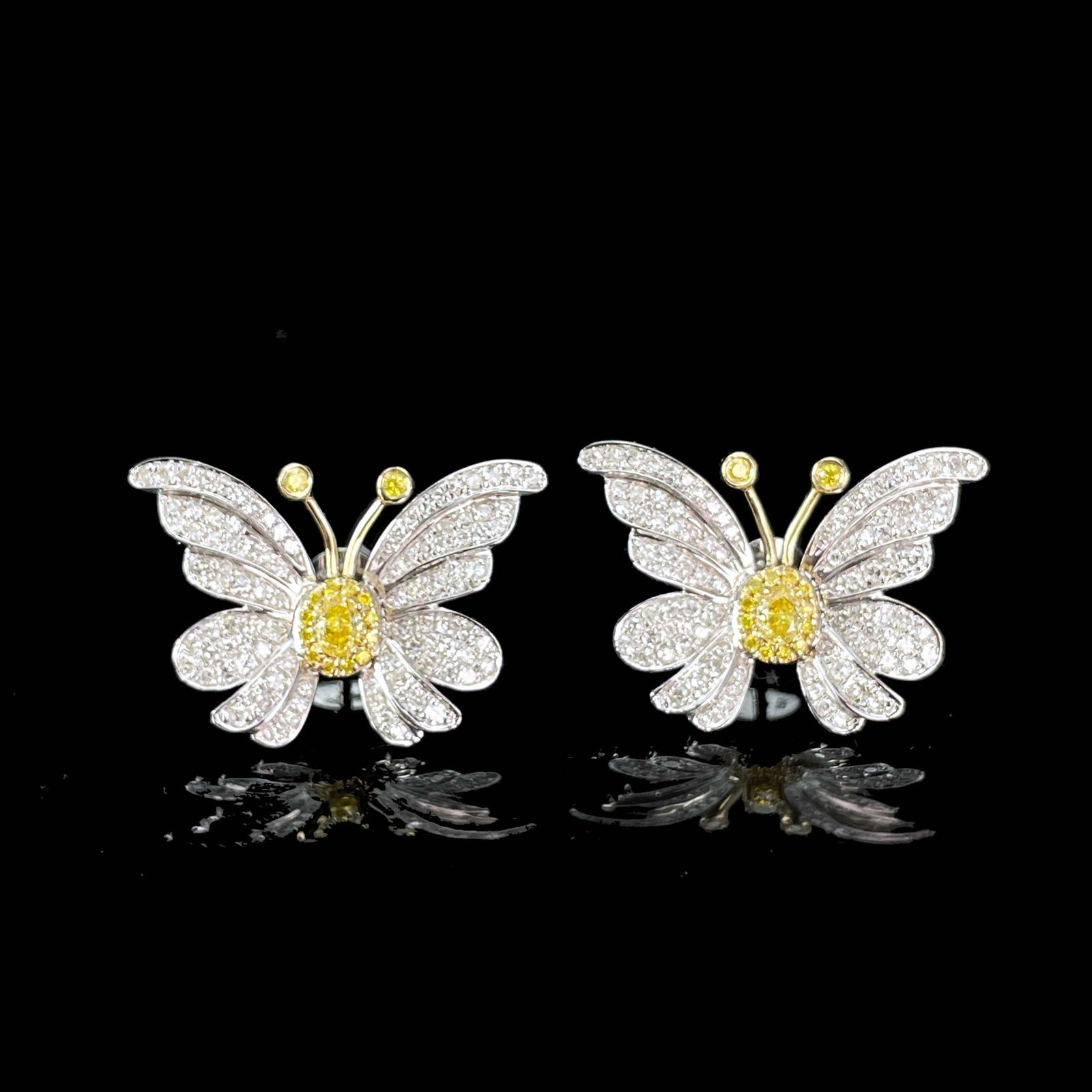 14k Gold 0.8 Ctw Natural Yellow Diamond & Diamond & Butterfly Earrings: Ref:230999090 // gold content:14k gold // main gemstone:yellow diamond // shape:oval // carat weight:0. 2ct // color:yellow // treatment:natural // // adjacent gemstone 2 : diamond // shape:round