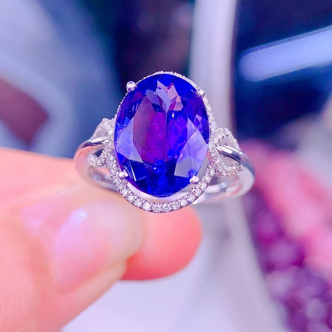 14k Gold 5 Ct Natural Tanzanite & Diamond Ring - 6