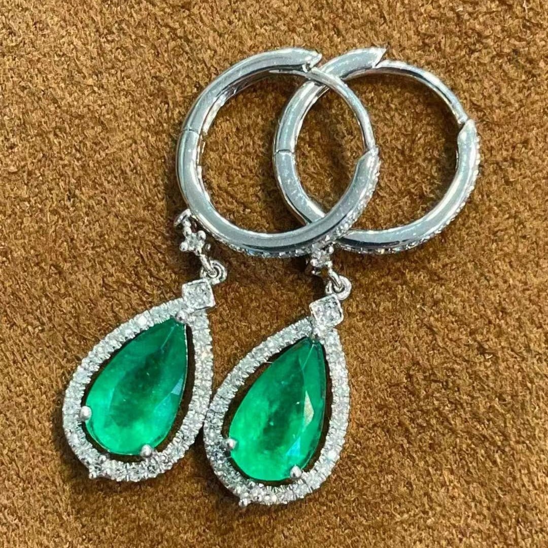14k Gold 1.35 Ct Vivid Green Natural Emerald & Diamond Earrings - 4