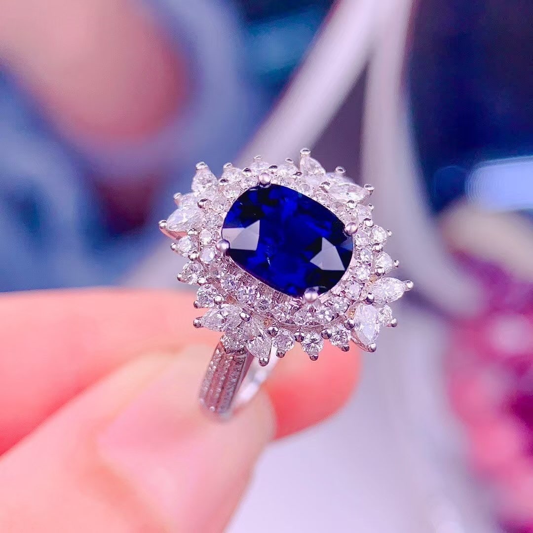 14k Gold 1.84 Ct Natural Sapphire & Diamond Ring: Ref:230999167 // gold content:14k gold // ring size:7. 25us // // main gemstone:sapphire // shape:oval // carat weight:1. 84ct // color:royal blue // treatment:natural // // adjacent gemstone 2 : diam