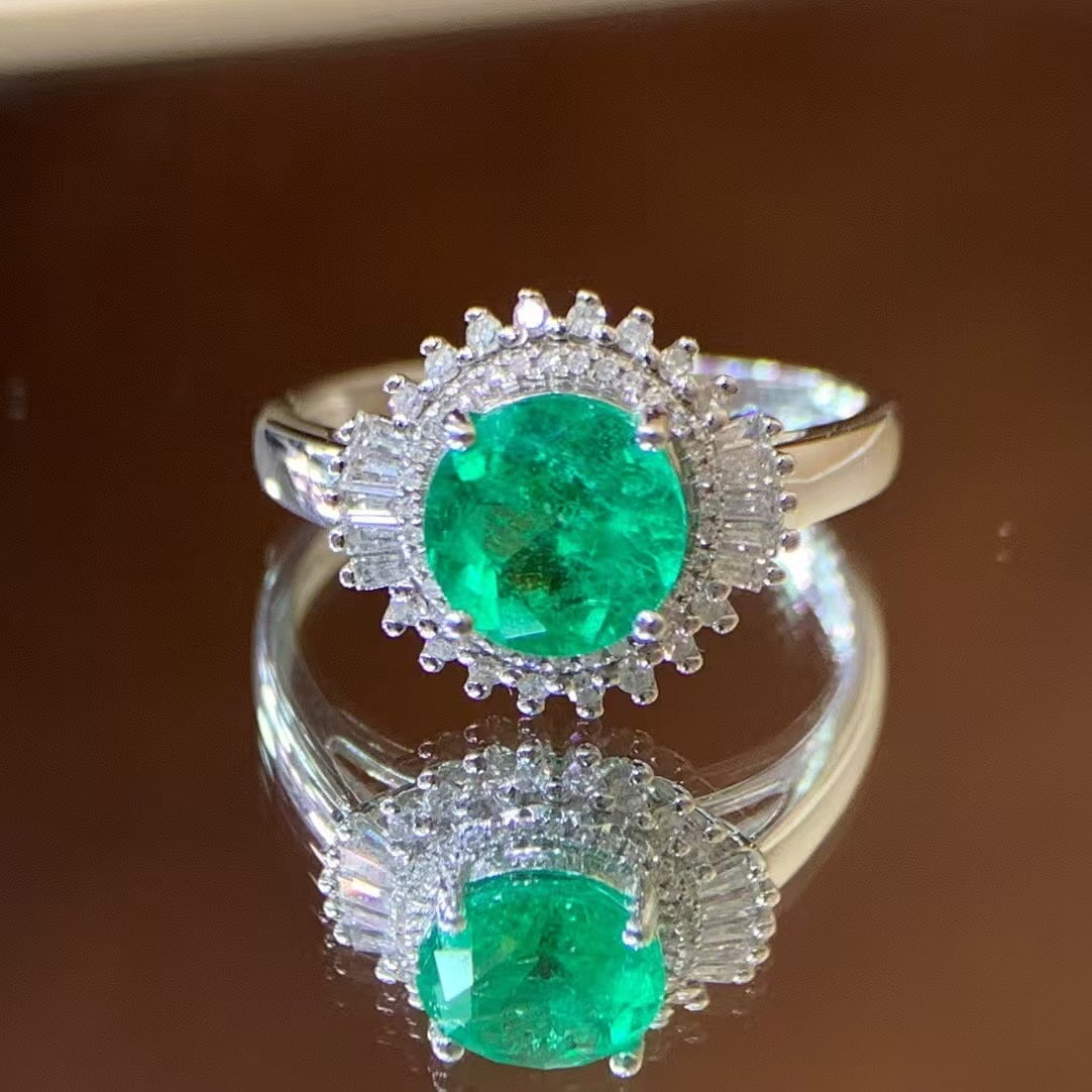 14k Gold 1.07 Ct Natural Emerald & Diamond Ring: Ref:230999181 // gold content:14k gold // ring size:7. 25us // // main gemstone:emerald // shape:round // carat weight:1. 07ct // color:green // treatment:natural // cut grade:g // // adjacent