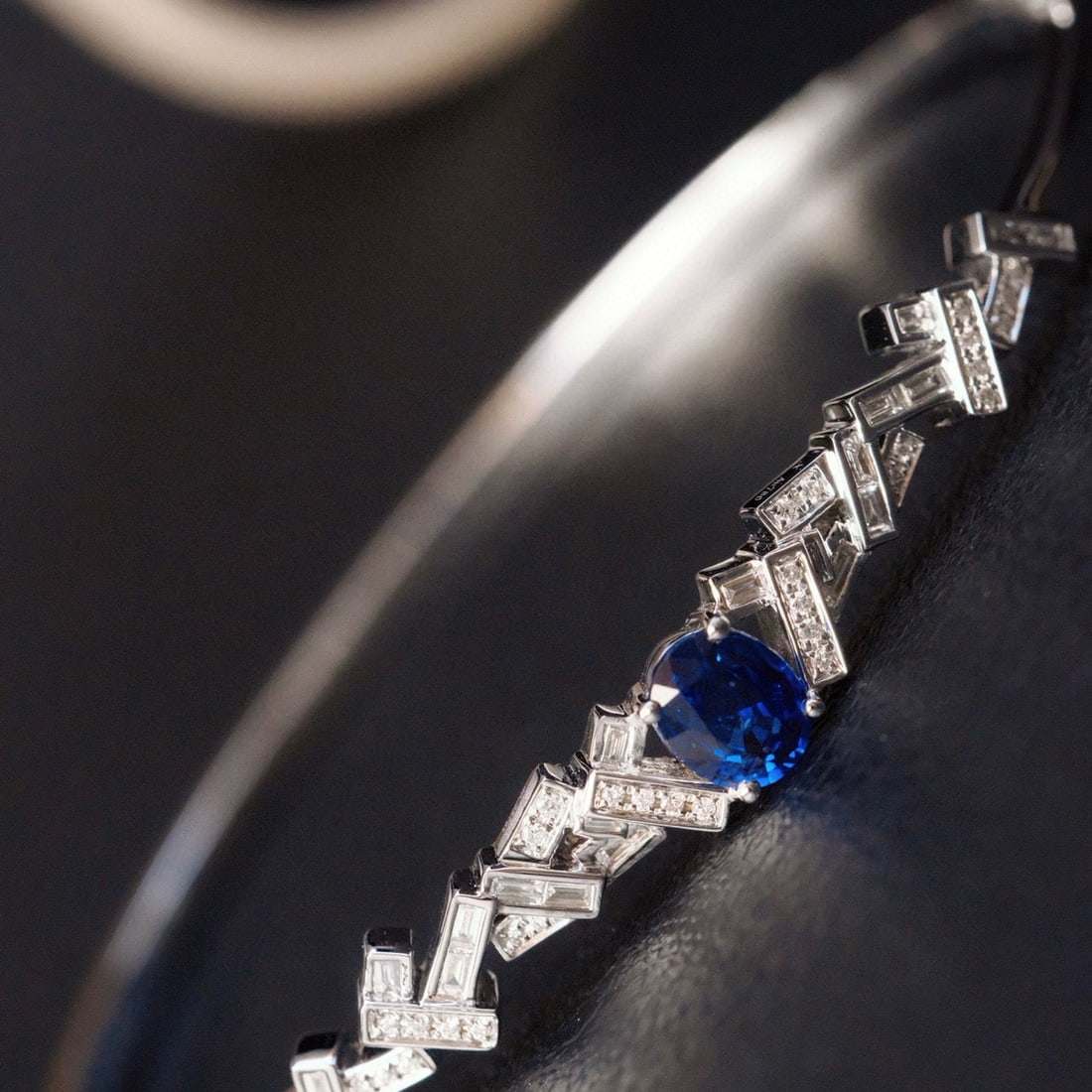 14k Gold 1.00 Ctw Natural Sapphire & Diamond Bangle - 5