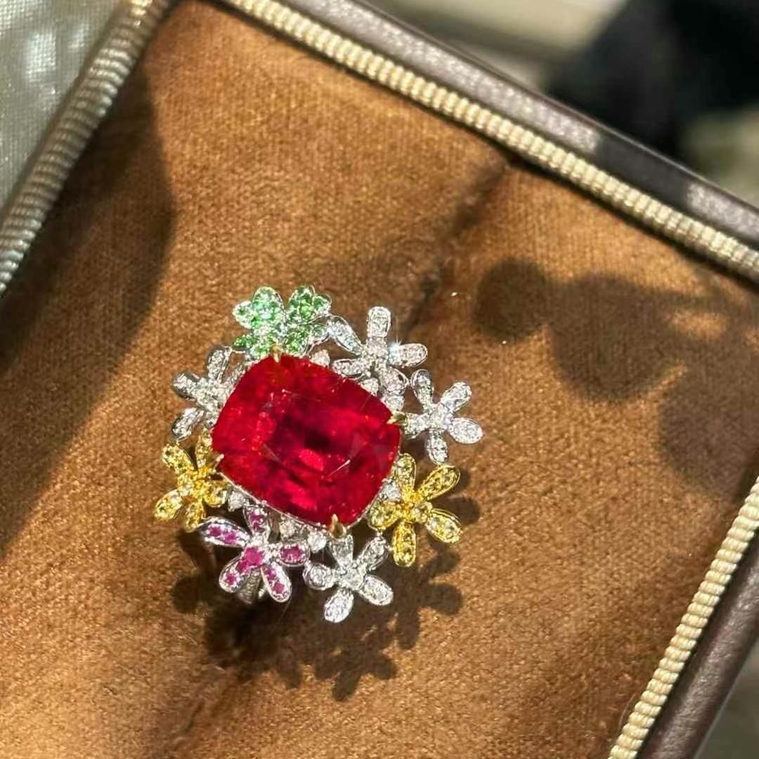 14k Gold 5.85 Ct Natural Tourmaline & Diamond Ring: Ref:231000111 // gold content:14k gold // ring size:7. 25us // // main gemstone:tourmaline // shape:cushion // carat weight:5. 85ct // color:red // treatment:natural // // adjacent gemstone 2 :