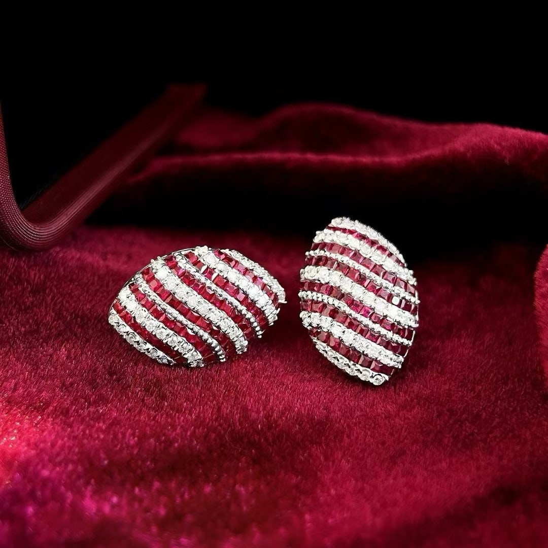 14k Gold 2.88 Ctw Natural Ruby & Diamond Earrings: Ref:231000159 // gold content:14k gold // main gemstone:ruby // shape:square // carat weight:2. 18ct // color:red // treatment:natural // // adjacent gemstone 2 : diamond // shape:round // carat