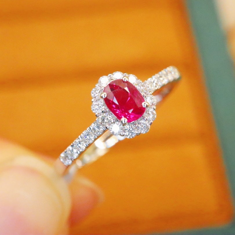 14k Gold 0.69 Ctw Natural Ruby & Diamond Ring: Ref:231000216 // gold content:14k gold // ring size:7. 25us // // main gemstone:ruby // shape:oval // carat weight:0. 43ct // color:pigeonblood red // treatment:natural // // adjacent gemstone 2 :