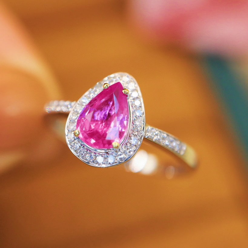 14k Gold 1.07 Ctw Natural Padparadscha Sapphire & Diamond Ring: Ref:231000229 // gold content:14k gold // ring size:7. 25us // // main gemstone:padparadscha sapphire // shape:pear // carat weight:0. 9ct // color:orangish pink // treatment:natural // //