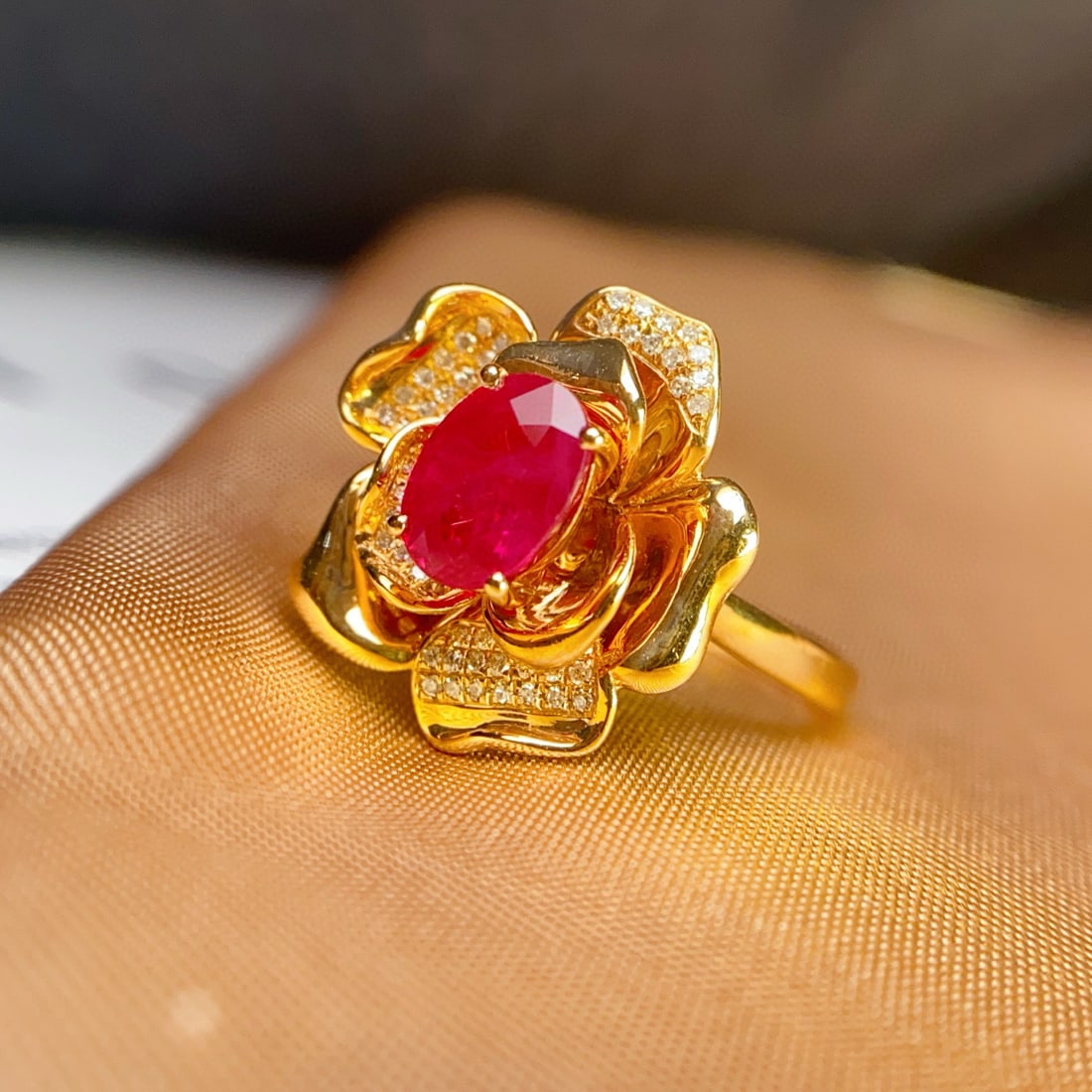 14k Gold 1.30 Ct Natural Ruby & Diamond Ring - 4