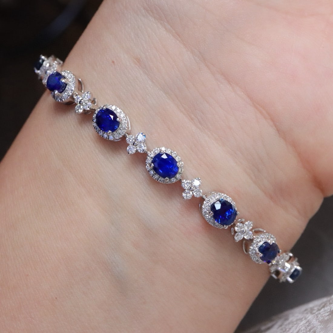 14k Gold 3.60 Ctw Natural Sapphire & Diamond Bracelet - 5