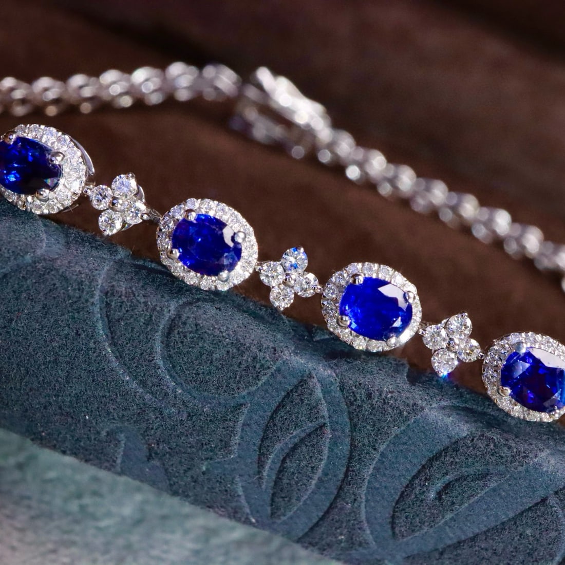 14k Gold 3.60 Ctw Natural Sapphire & Diamond Bracelet - 6