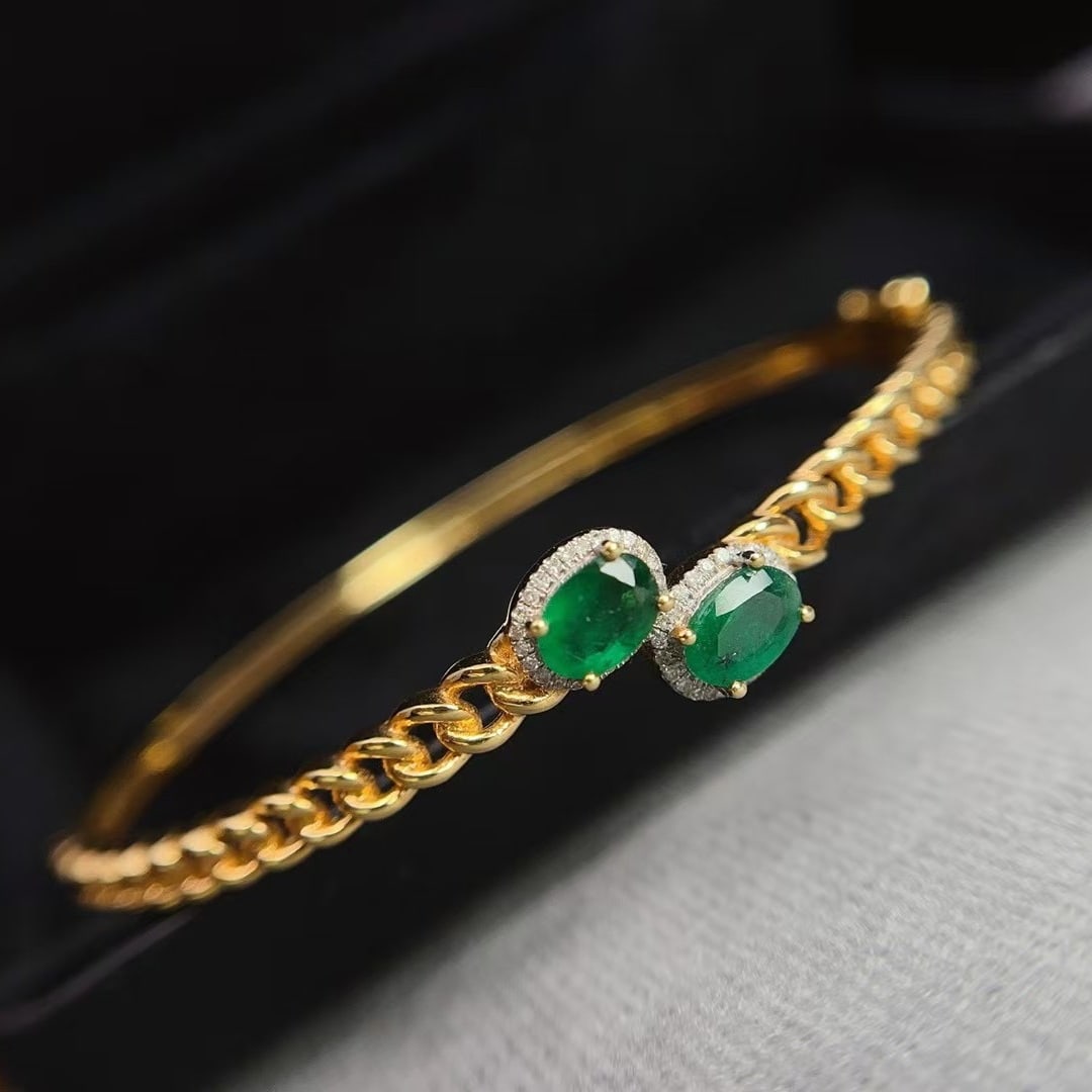 14k Gold 1.35 Ct Vivid Green Natural Emerald & Diamond Bangle - 2