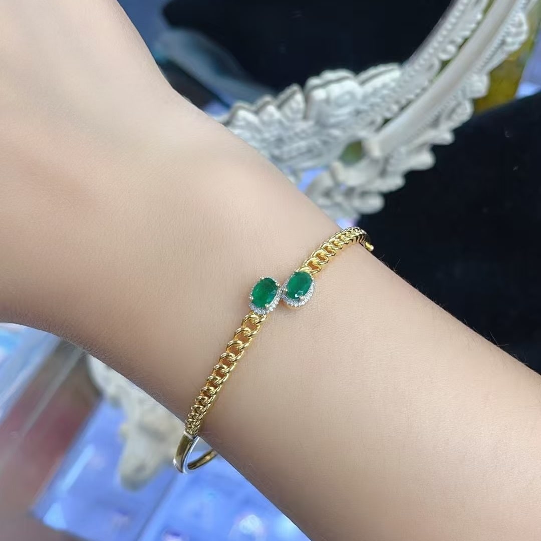 14k Gold 1.35 Ct Vivid Green Natural Emerald & Diamond Bangle - 4