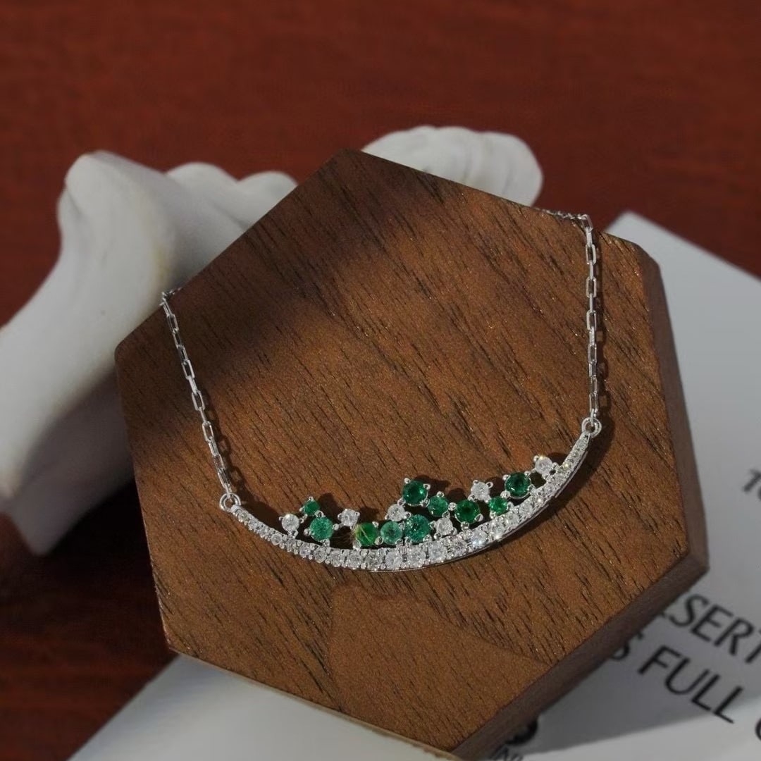 14k Gold 0.5 Ct Vivid Green Natural Emerald & Diamond Necklace: Ref:231000277 // gold content:14k gold // main gemstone:emerald & diamond // shape:round // carat weight:0. 5ct // color:vivid green & h // treatment:natural // cut grade:g // Condition: NewLow